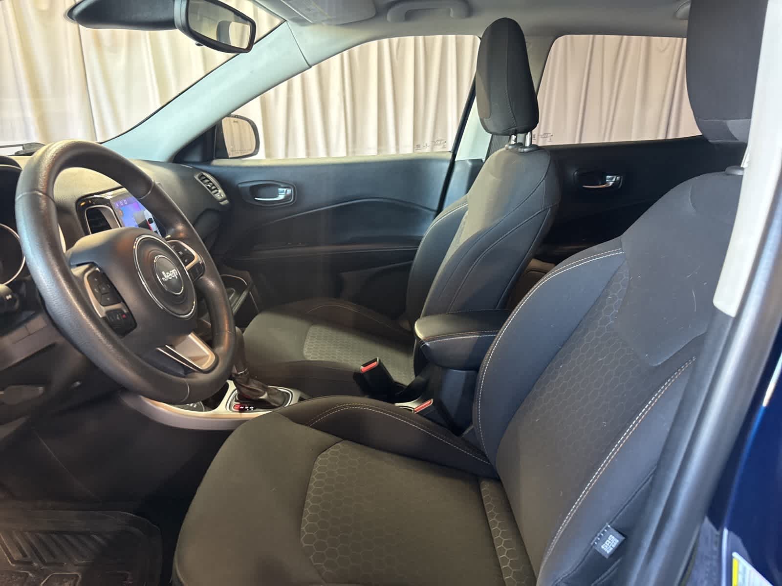 Thumbnail: 2019 Jeep Compass - 20