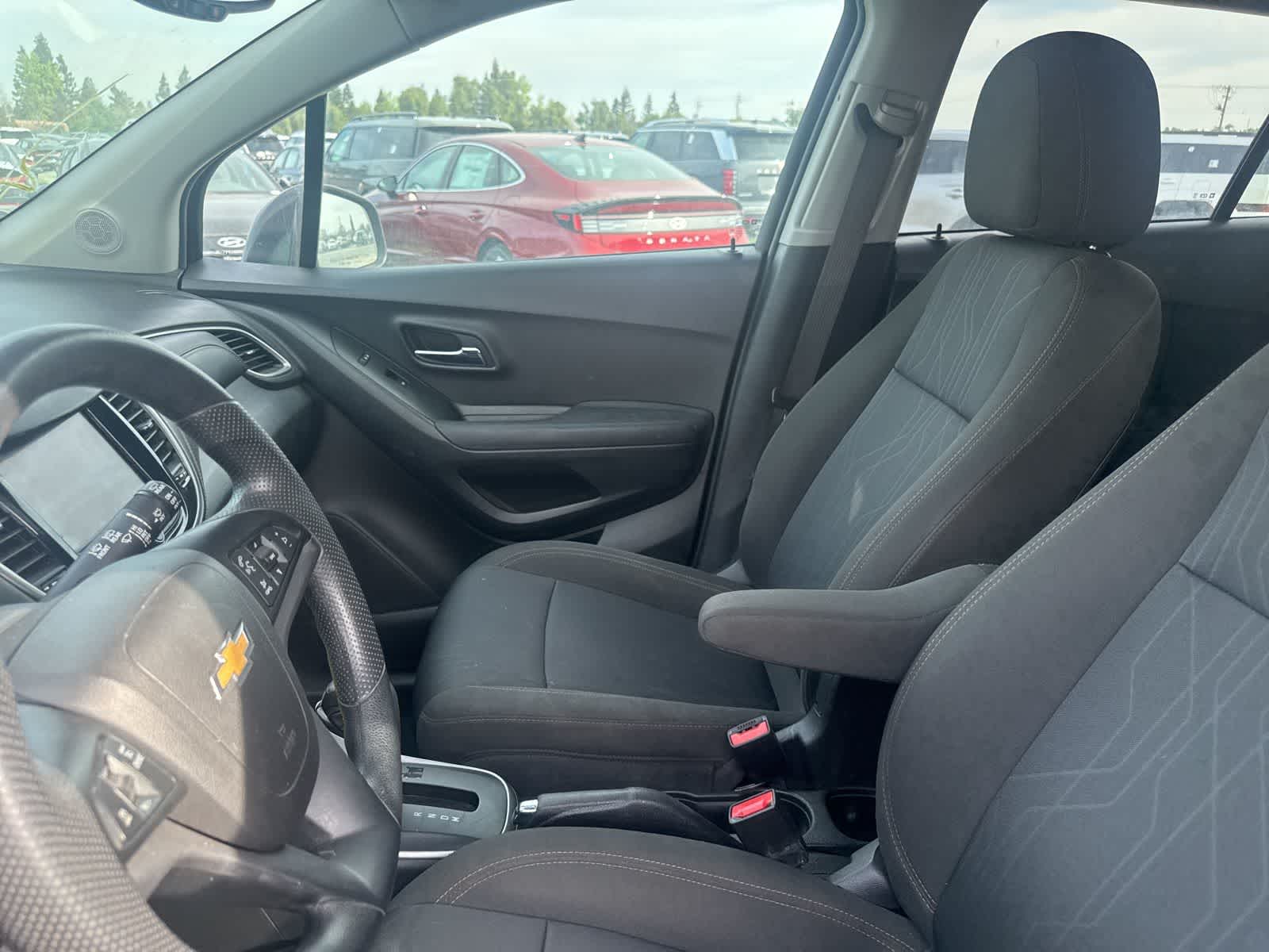 Thumbnail: 2020 Chevrolet Trax - 21