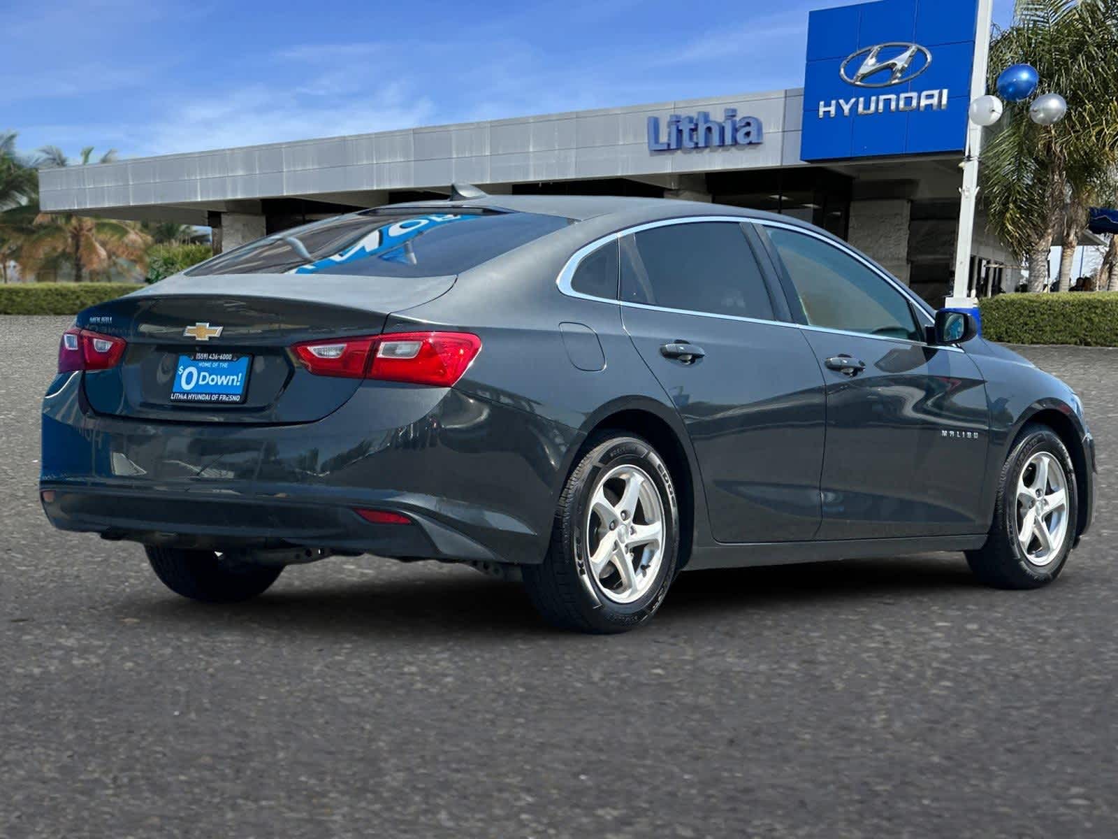 Thumbnail: 2017 Chevrolet Malibu - 2