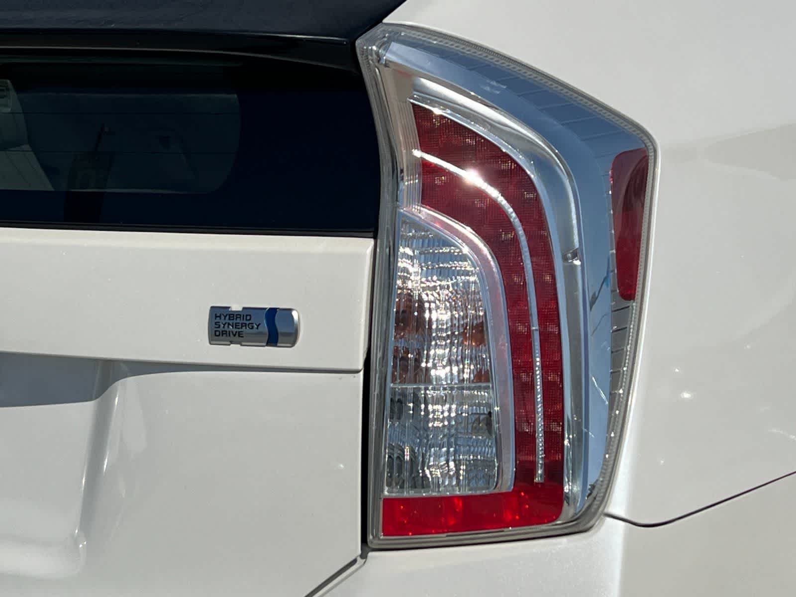 Thumbnail: 2013 Toyota Prius - 26