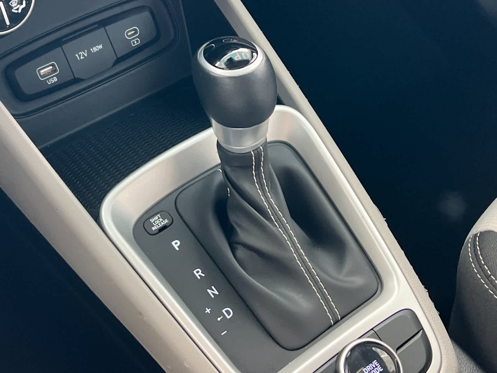 Thumbnail: 2023 Hyundai Venue - 22