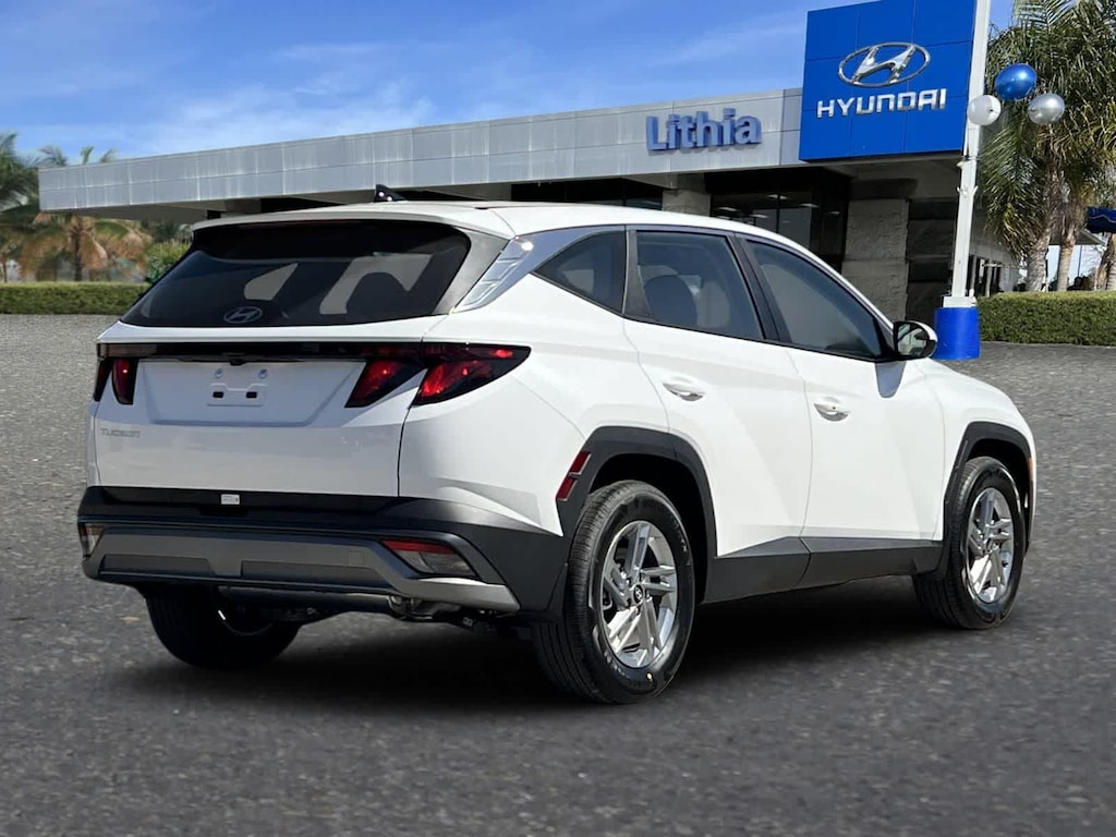 New 2025 Hyundai Tucson SE FWD SUV