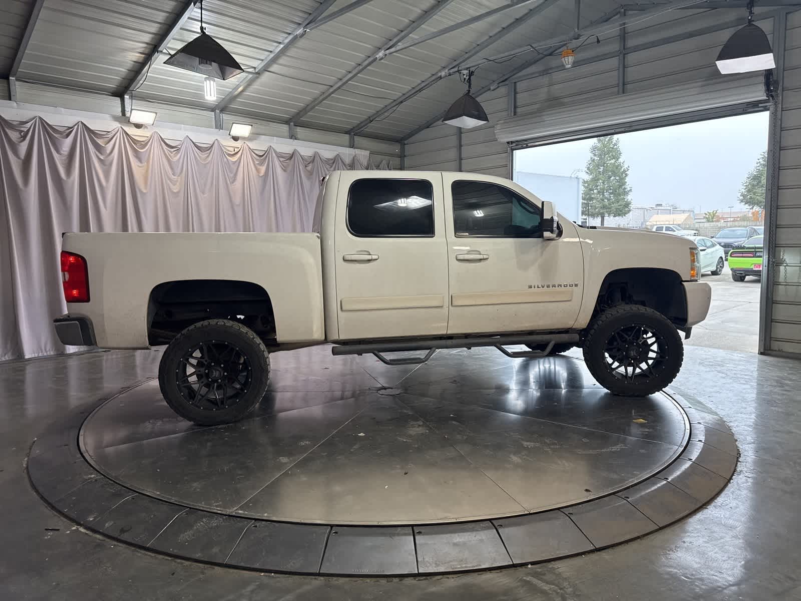 Thumbnail: 2007 Chevrolet Silverado 1500 - 4