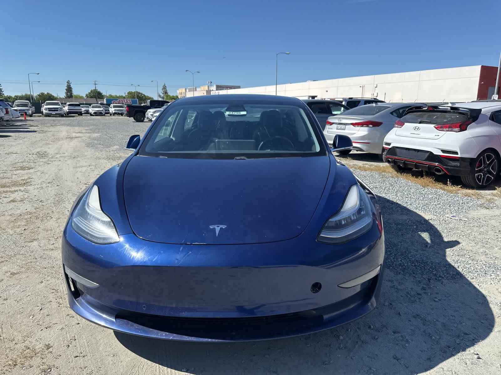 2020 Tesla Model 3 Standard Range photo 2