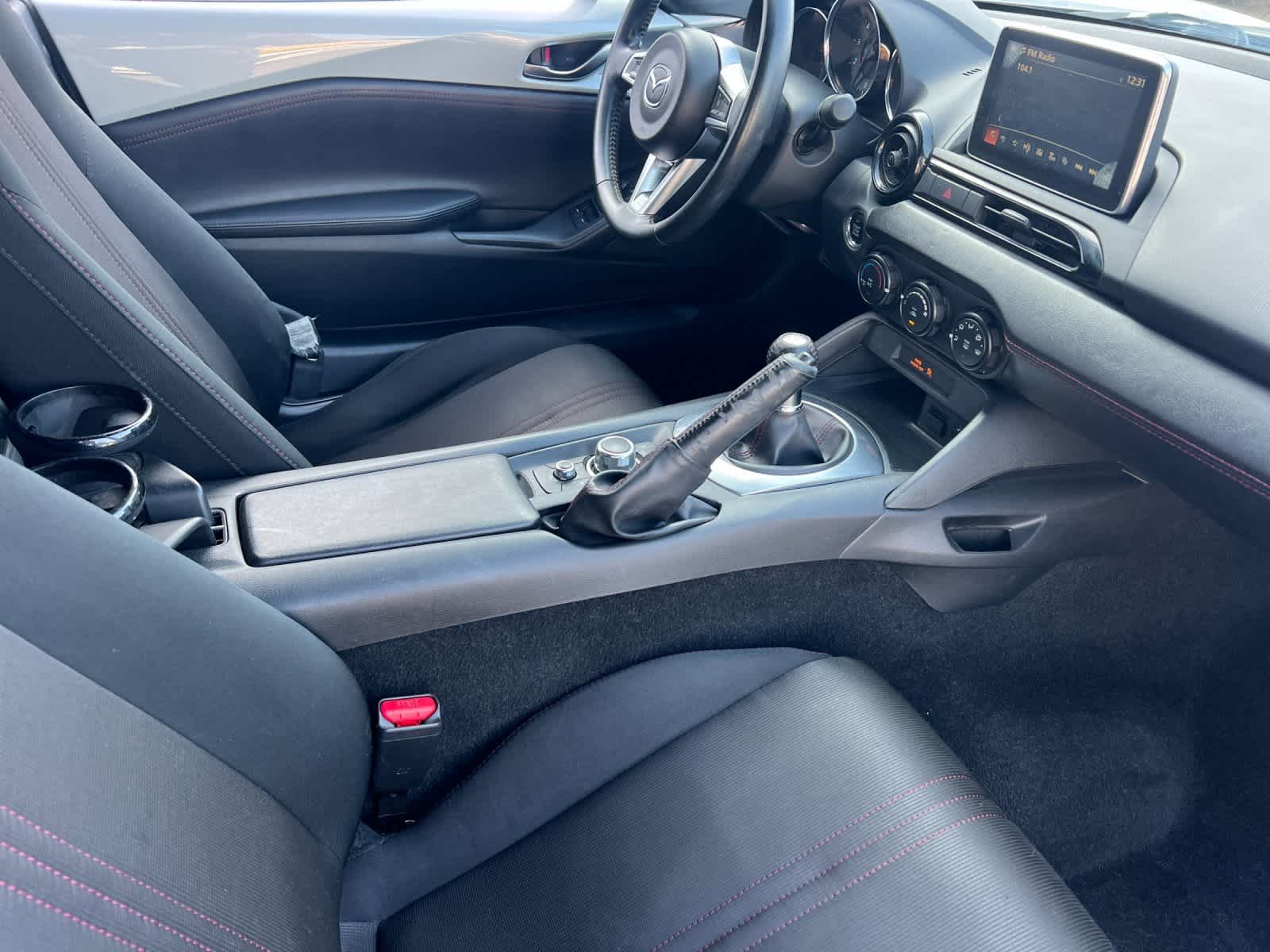 Thumbnail: 2016 Mazda MX-5 Miata - 15