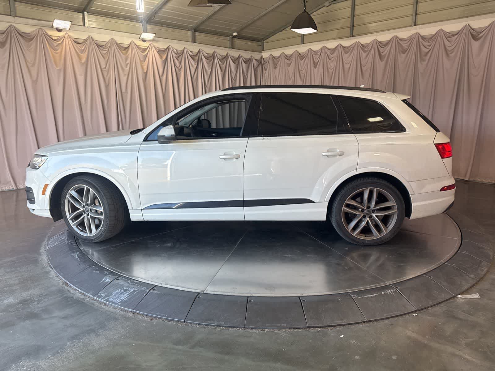 Thumbnail: 2017 Audi Q7 - 8