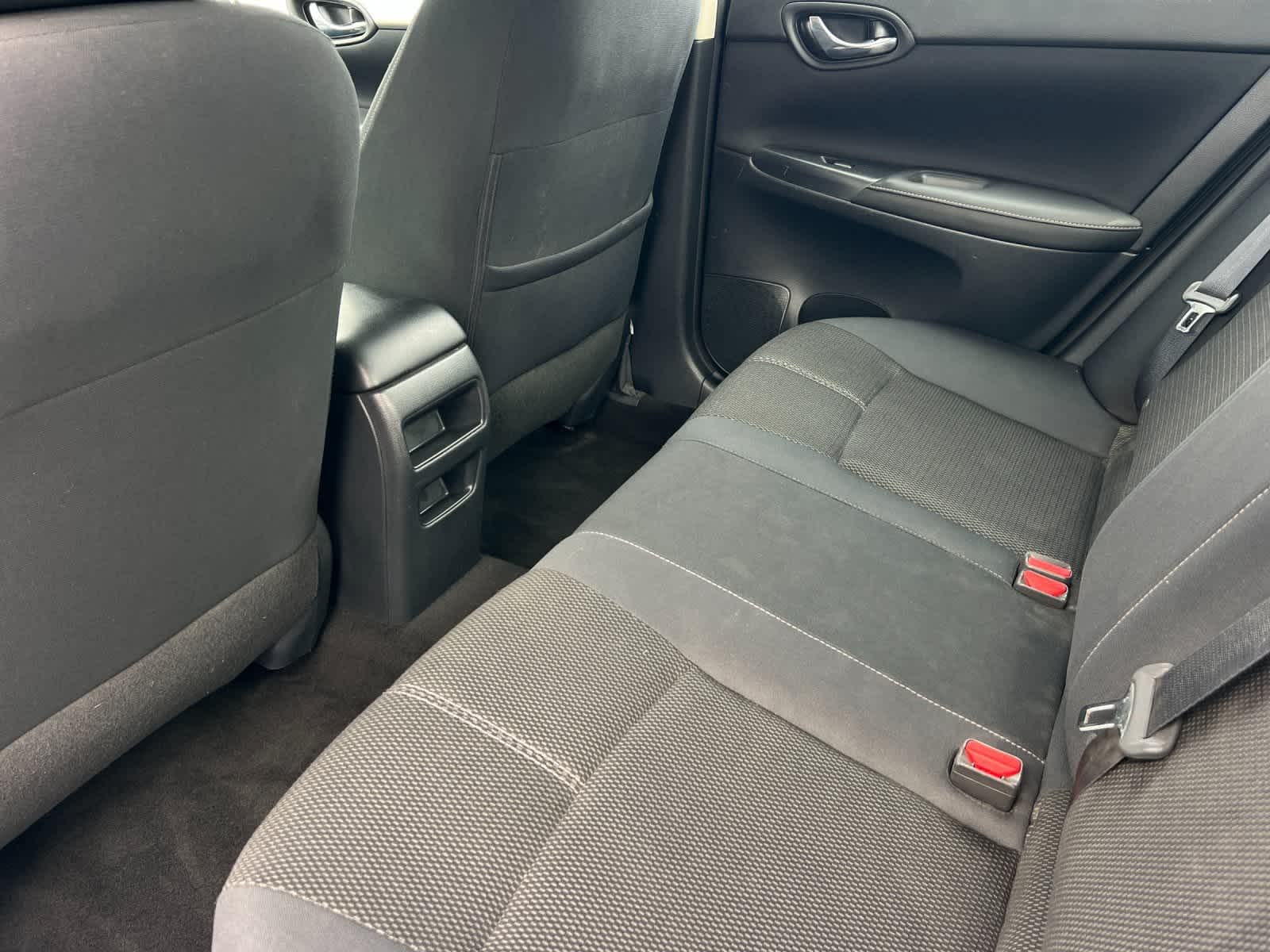 Thumbnail: 2016 Nissan Sentra - 4