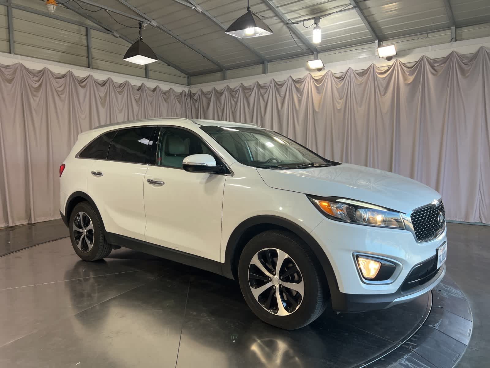 Thumbnail: 2016 Kia Sorento - 9