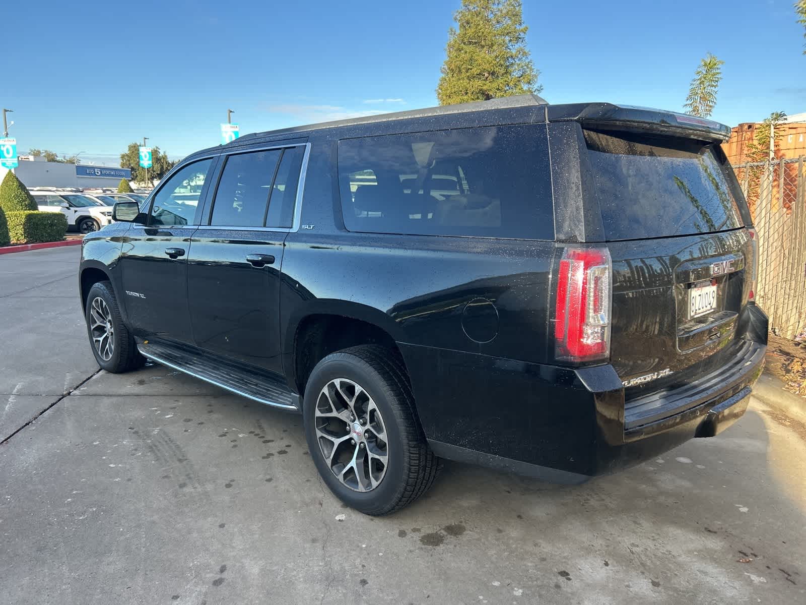 Thumbnail: 2018 GMC Yukon XL - 13