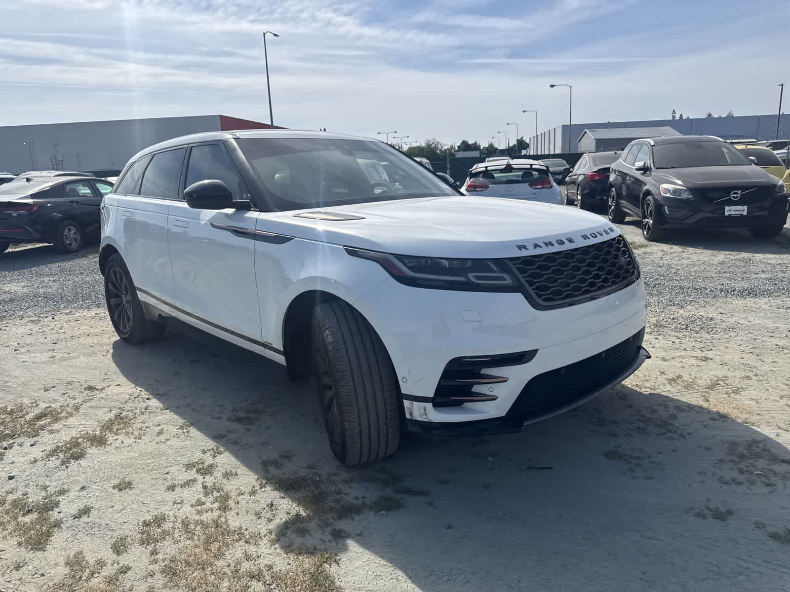 2018 Land Rover Range Rover Velar P380 SE R-Dynamic photo 2