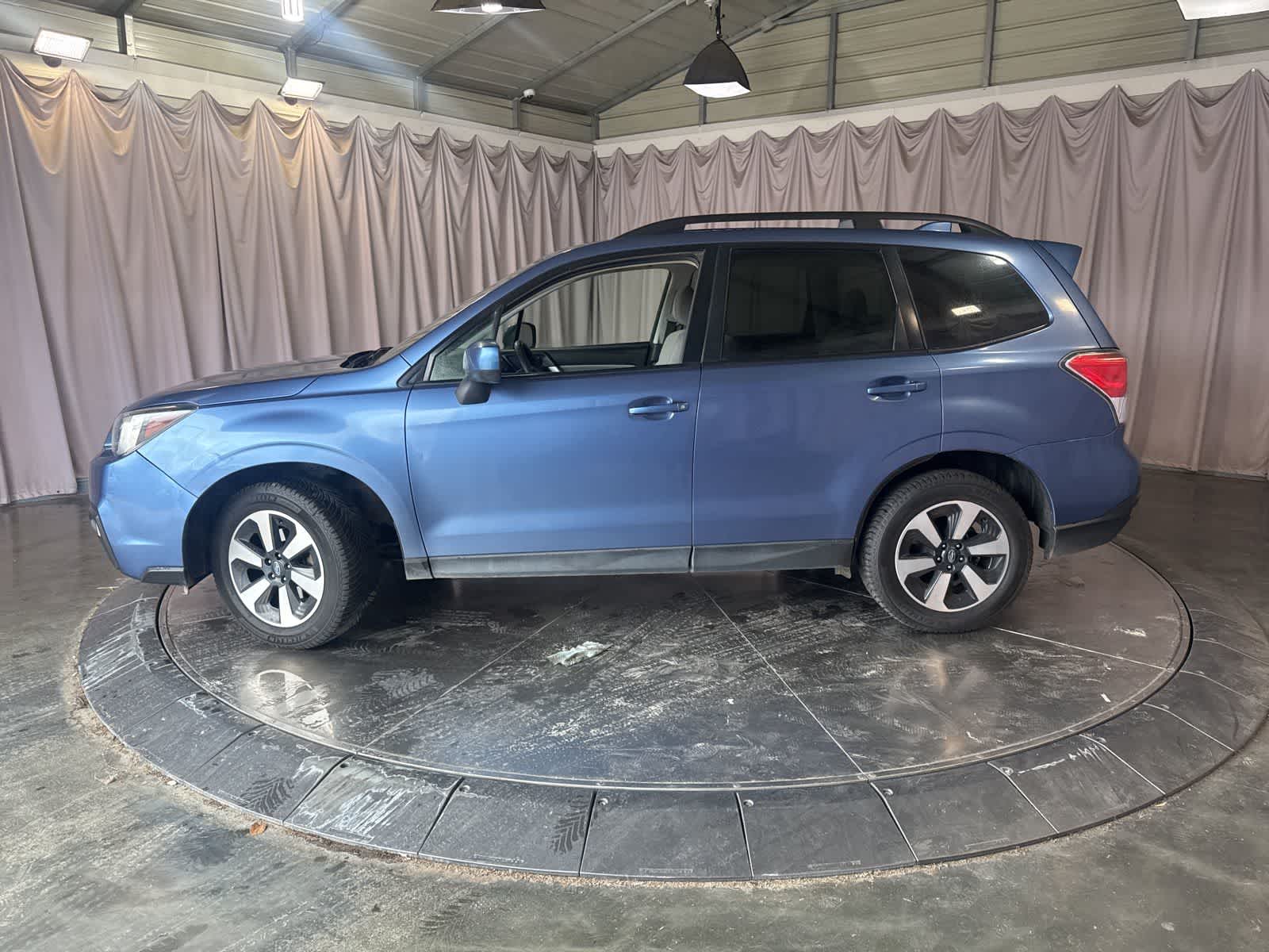 2018 Subaru Forester 2.5i Premium photo 3