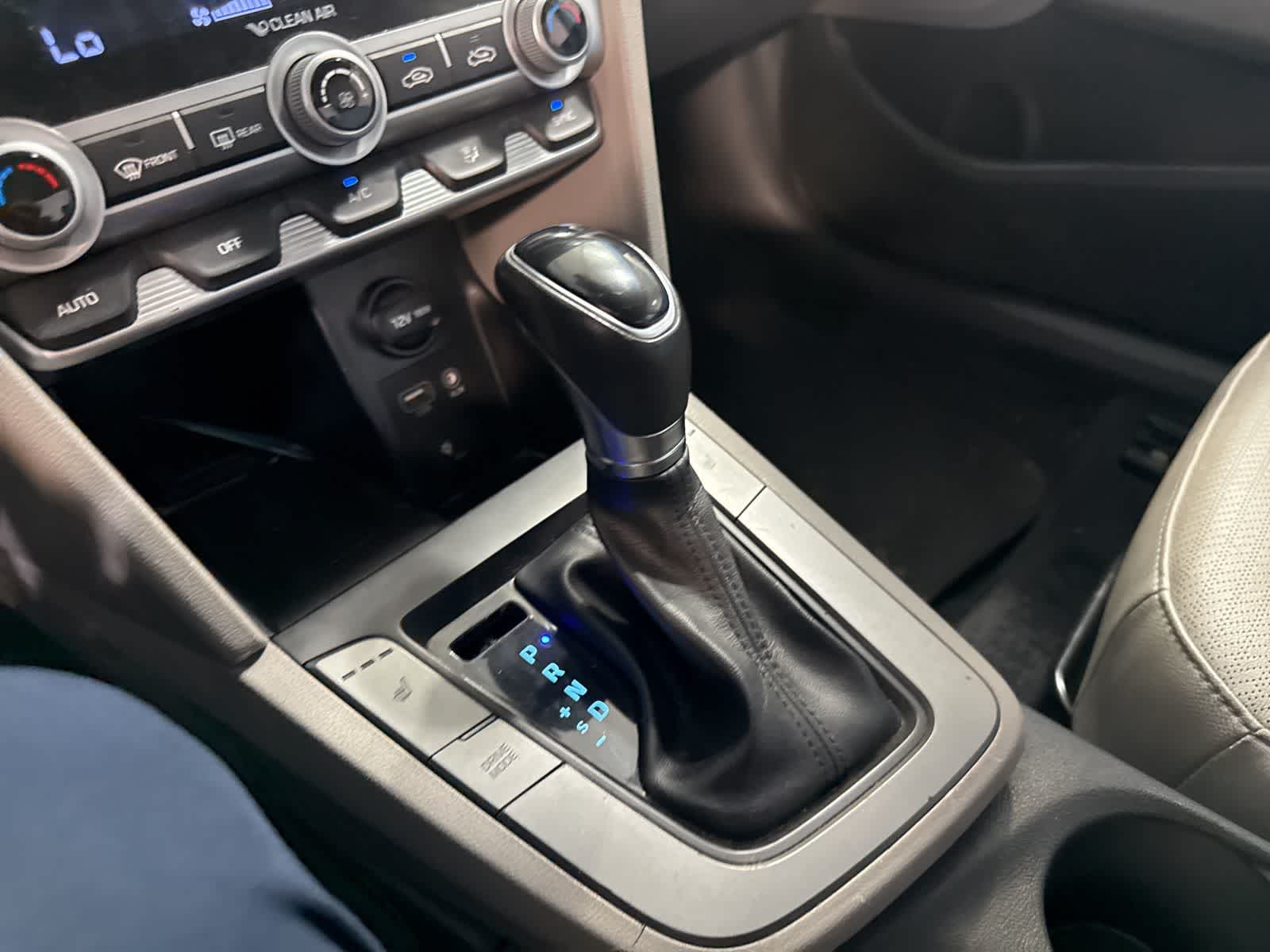 Thumbnail: 2020 Hyundai Elantra - 28