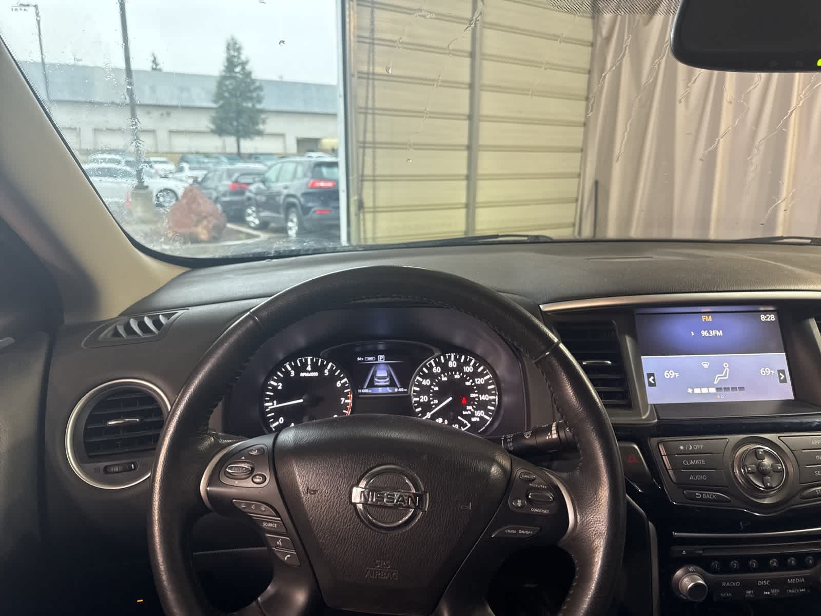 Thumbnail: 2019 Nissan Pathfinder - 17