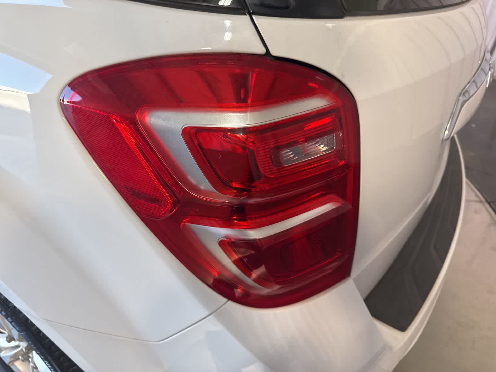 Thumbnail: 2016 Chevrolet Equinox - 10