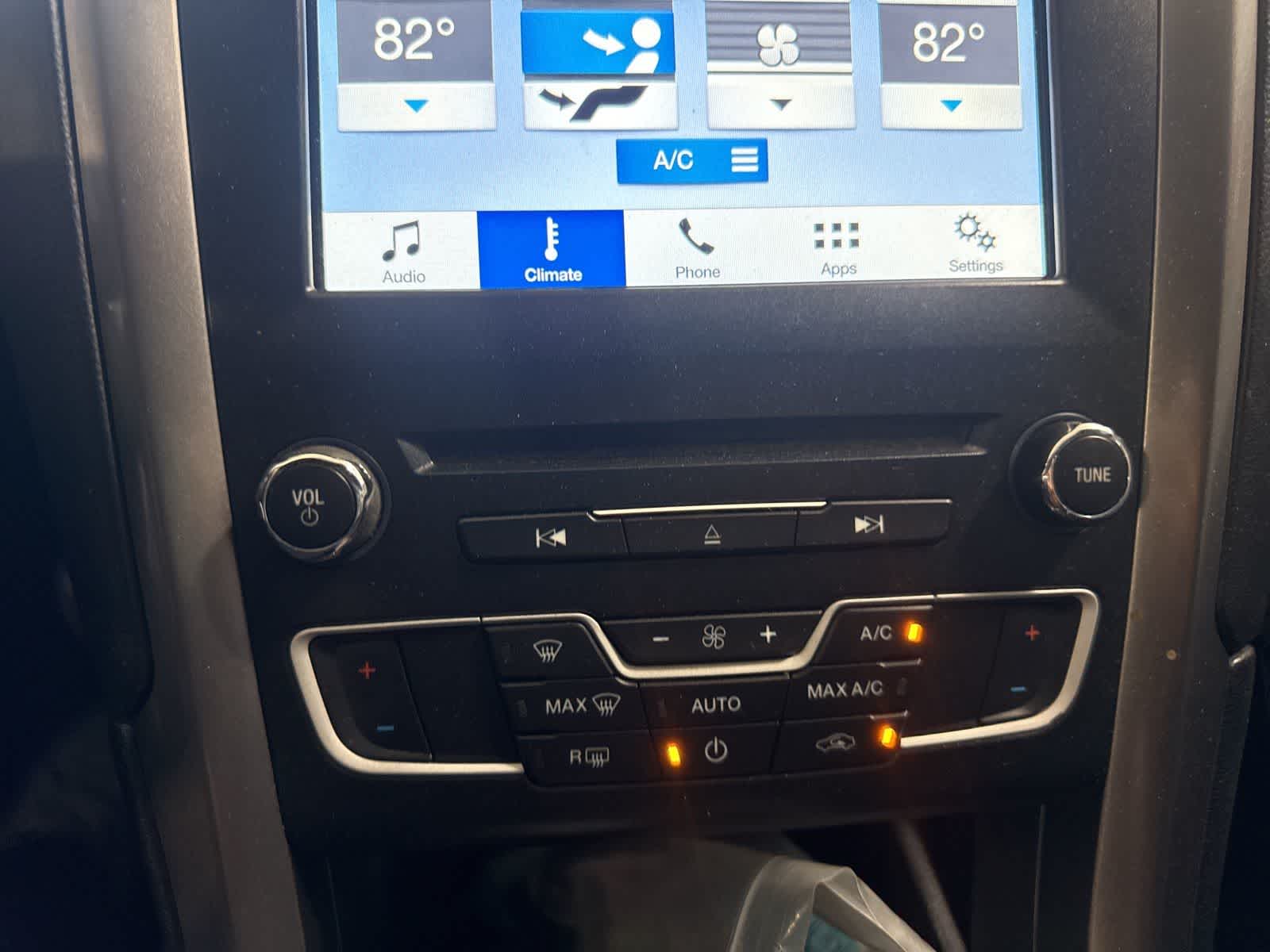 Thumbnail: 2017 Ford Fusion - 24