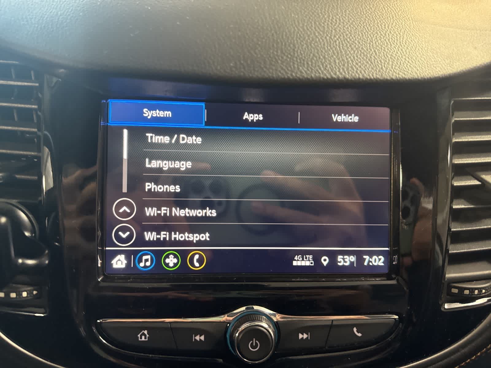 Thumbnail: 2018 Chevrolet Trax - 24