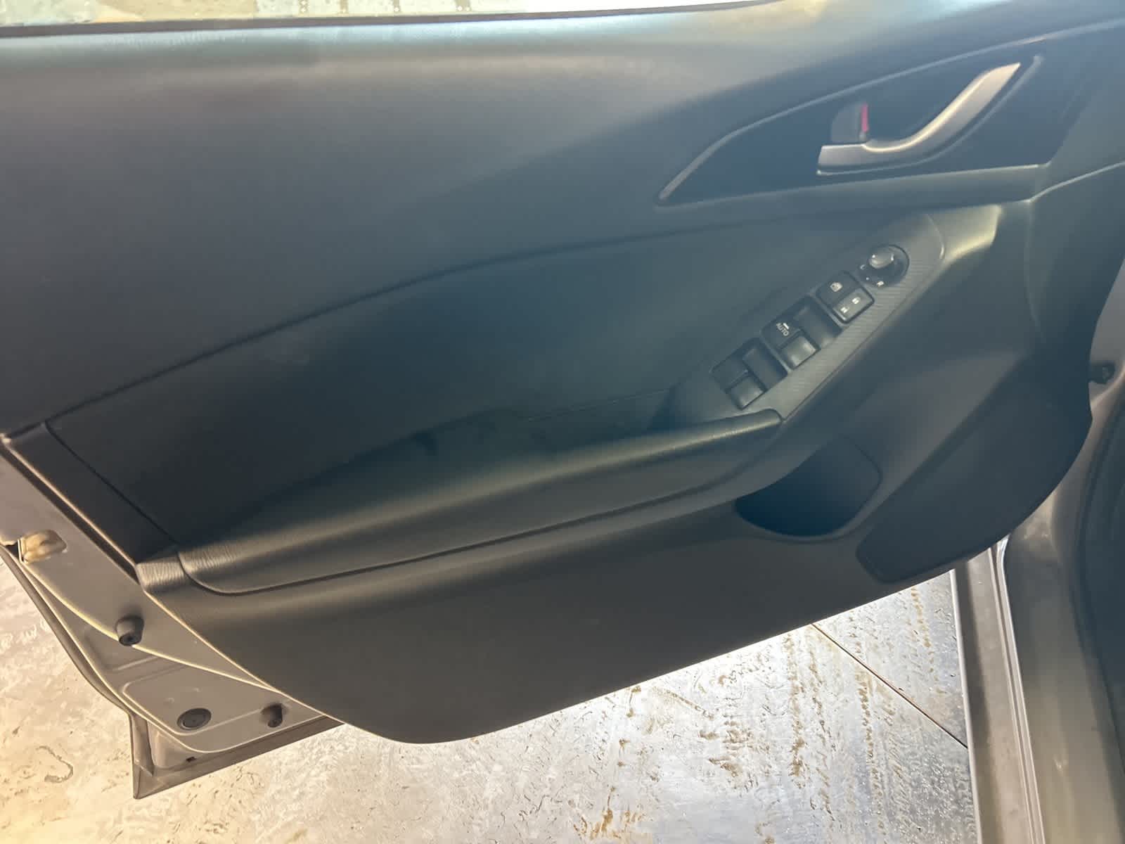 Thumbnail: 2015 Mazda Mazda3 - 23