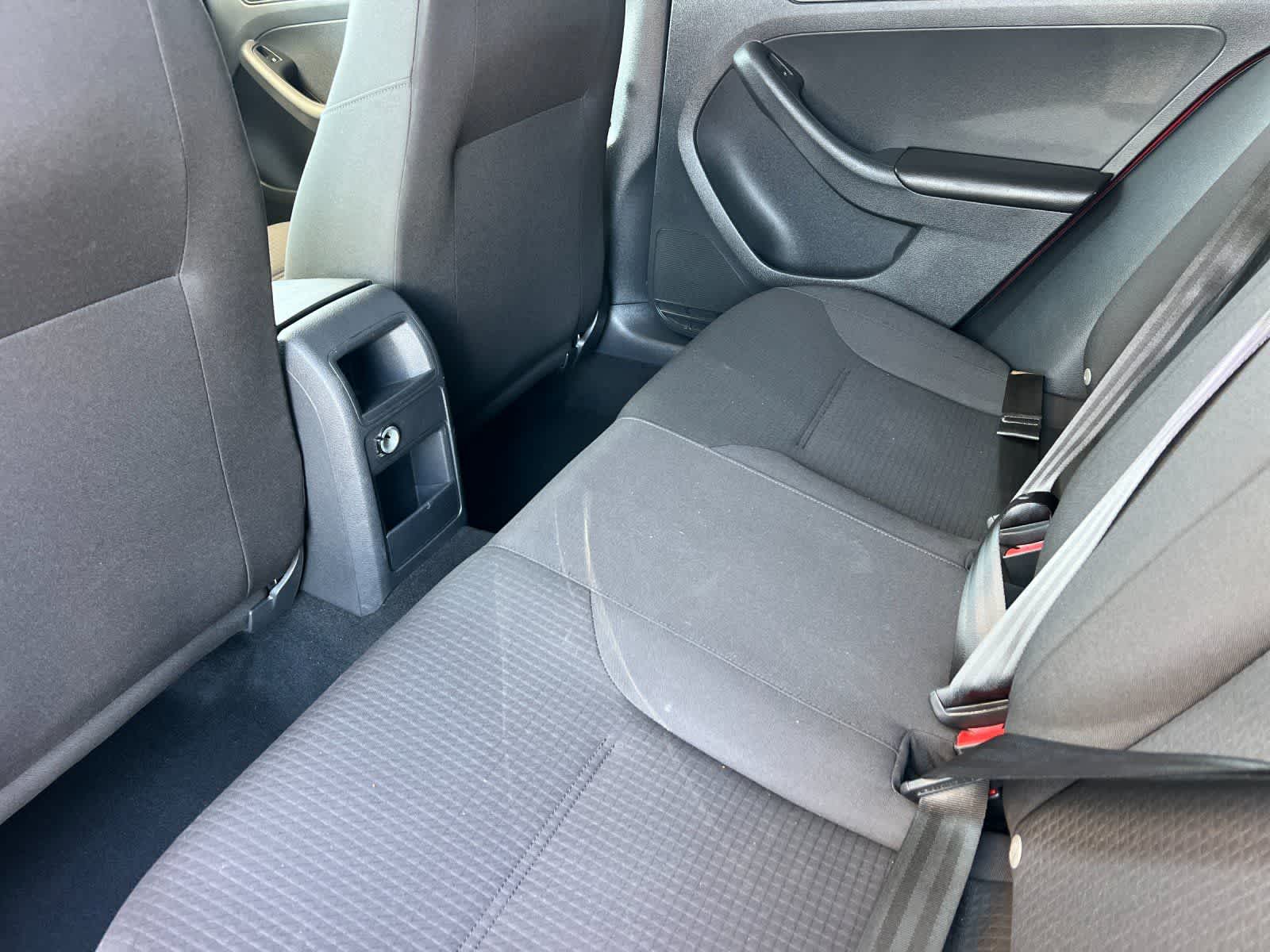 Thumbnail: 2015 Volkswagen Jetta - 5