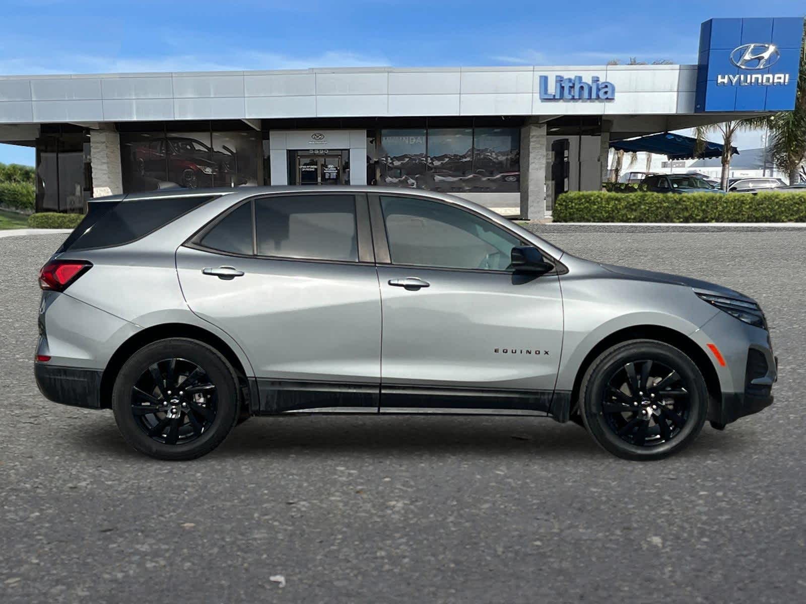 Thumbnail: 2023 Chevrolet Equinox - 8