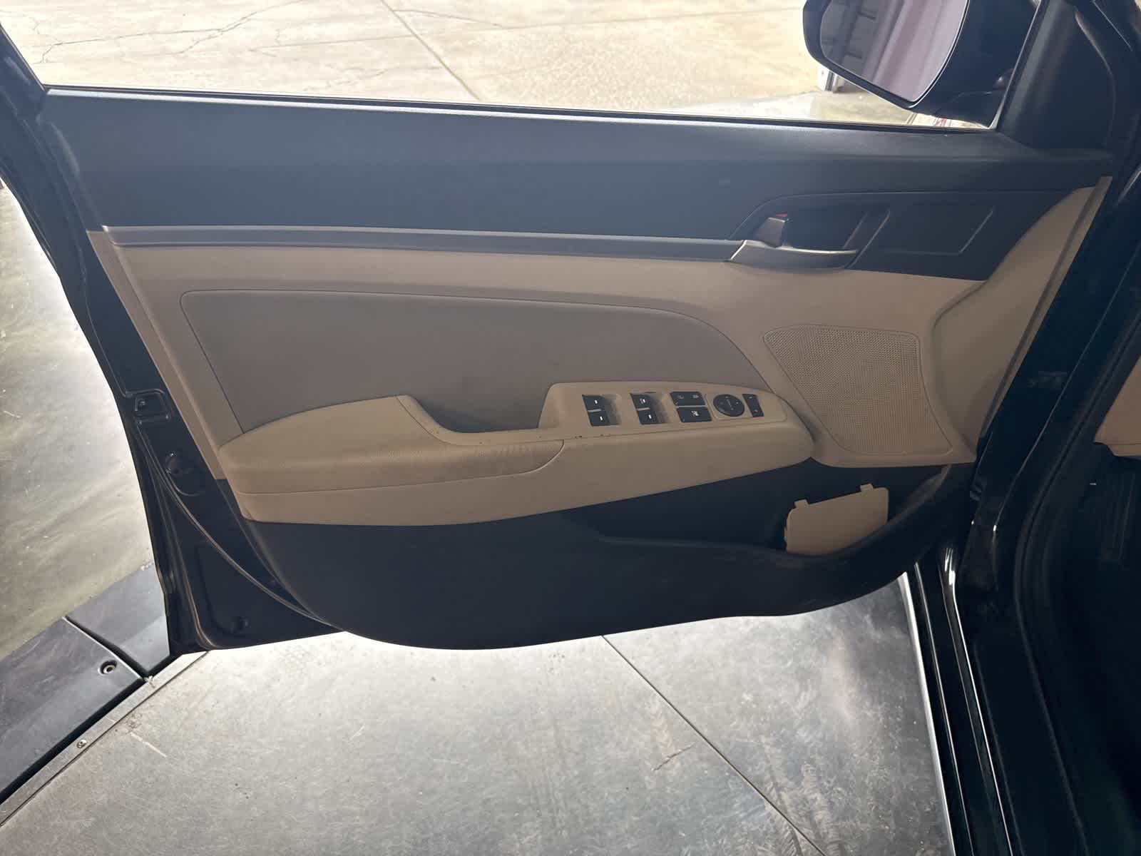 Thumbnail: 2020 Hyundai Elantra - 14