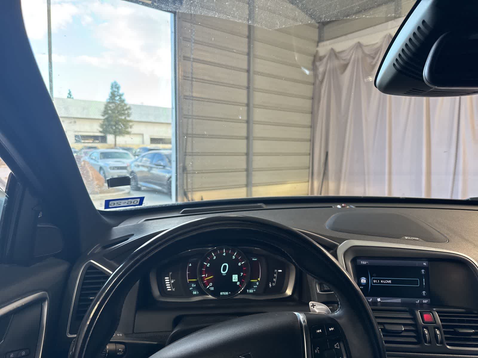 Thumbnail: 2015 Volvo XC60 - 23