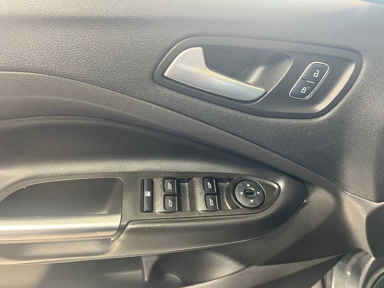 Thumbnail: 2018 Ford Escape - 19