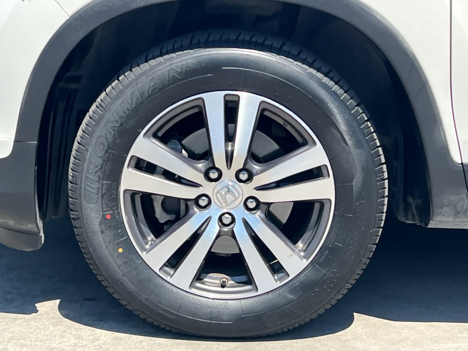 Thumbnail: 2018 Honda Pilot - 27