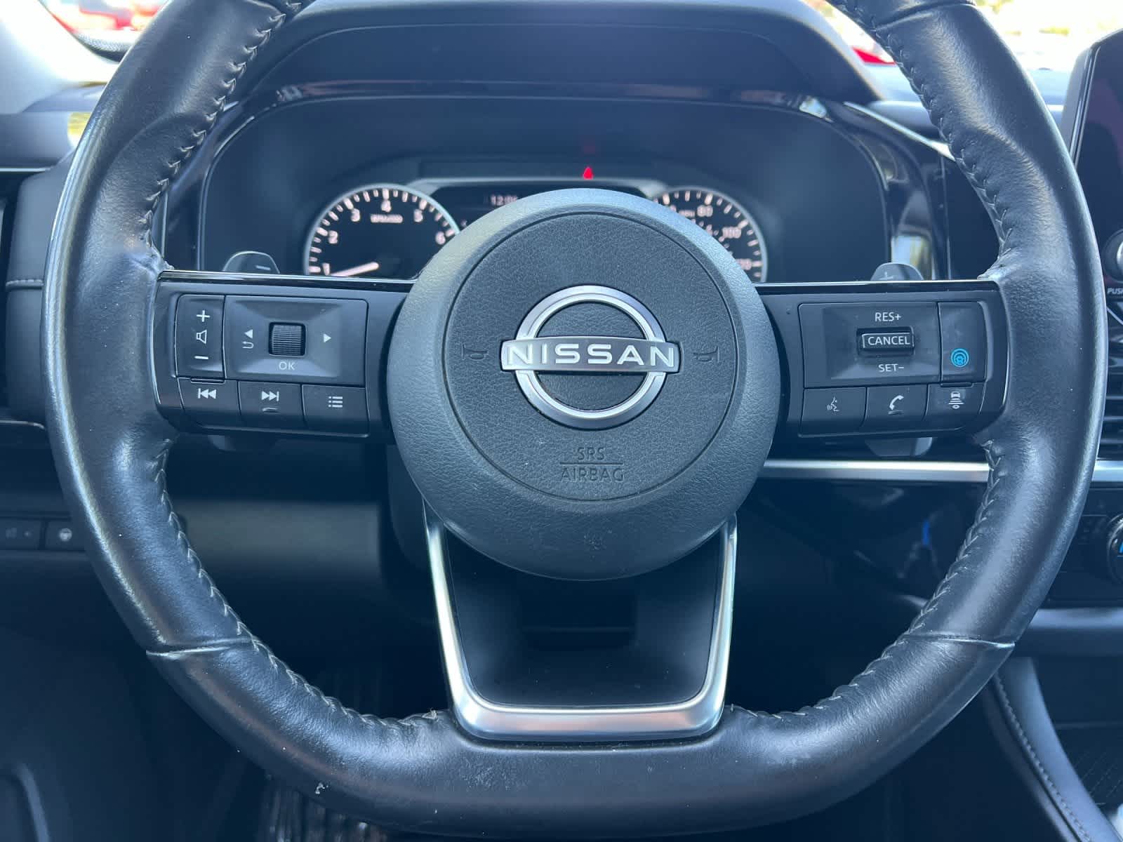 Thumbnail: 2023 Nissan Pathfinder - 24
