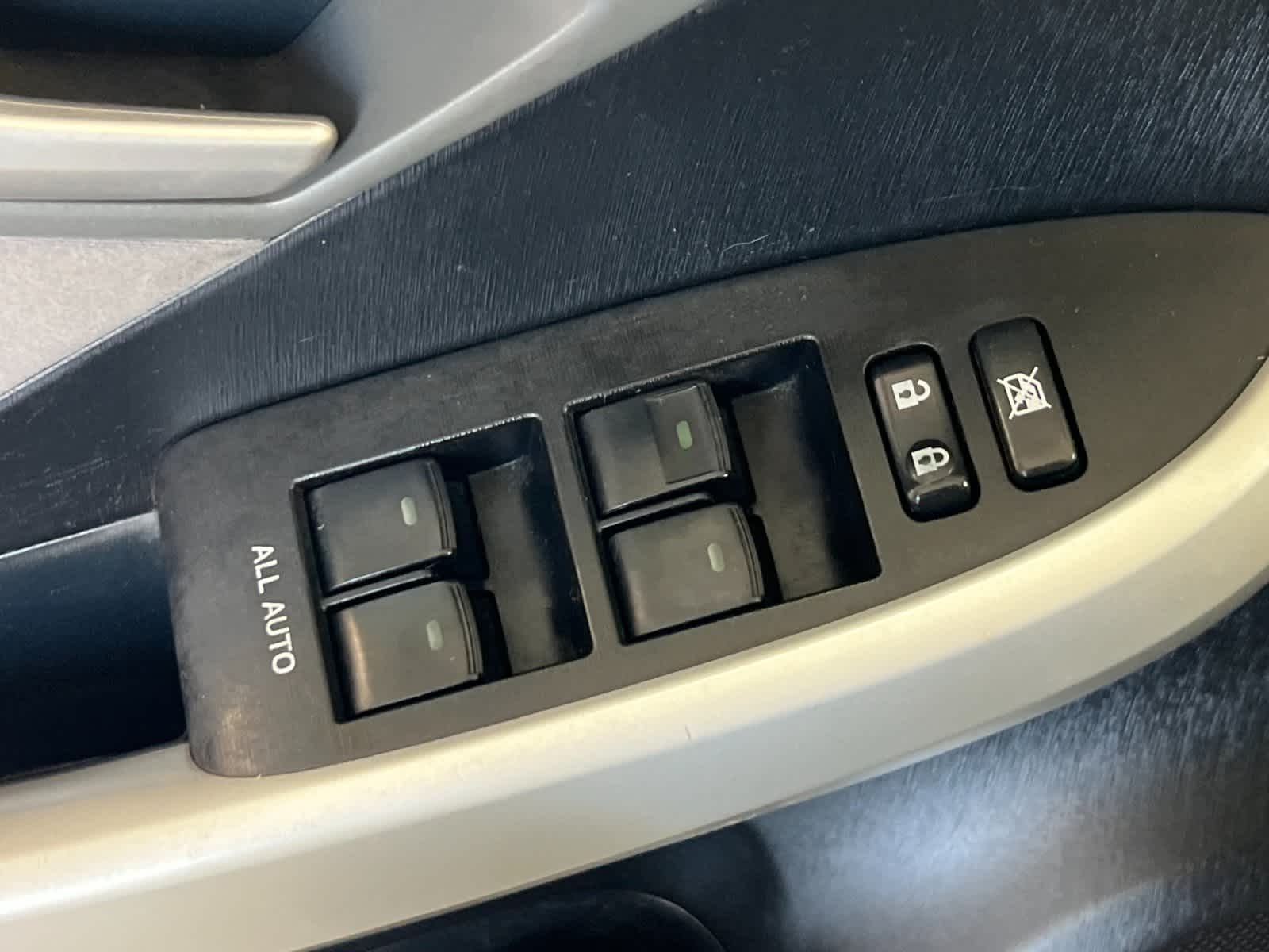Thumbnail: 2013 Toyota Prius - 13