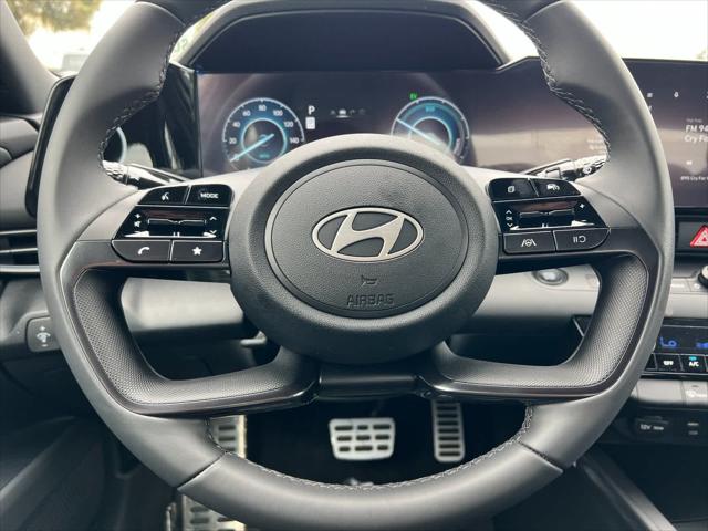 2025 Hyundai Elantra Sport 24