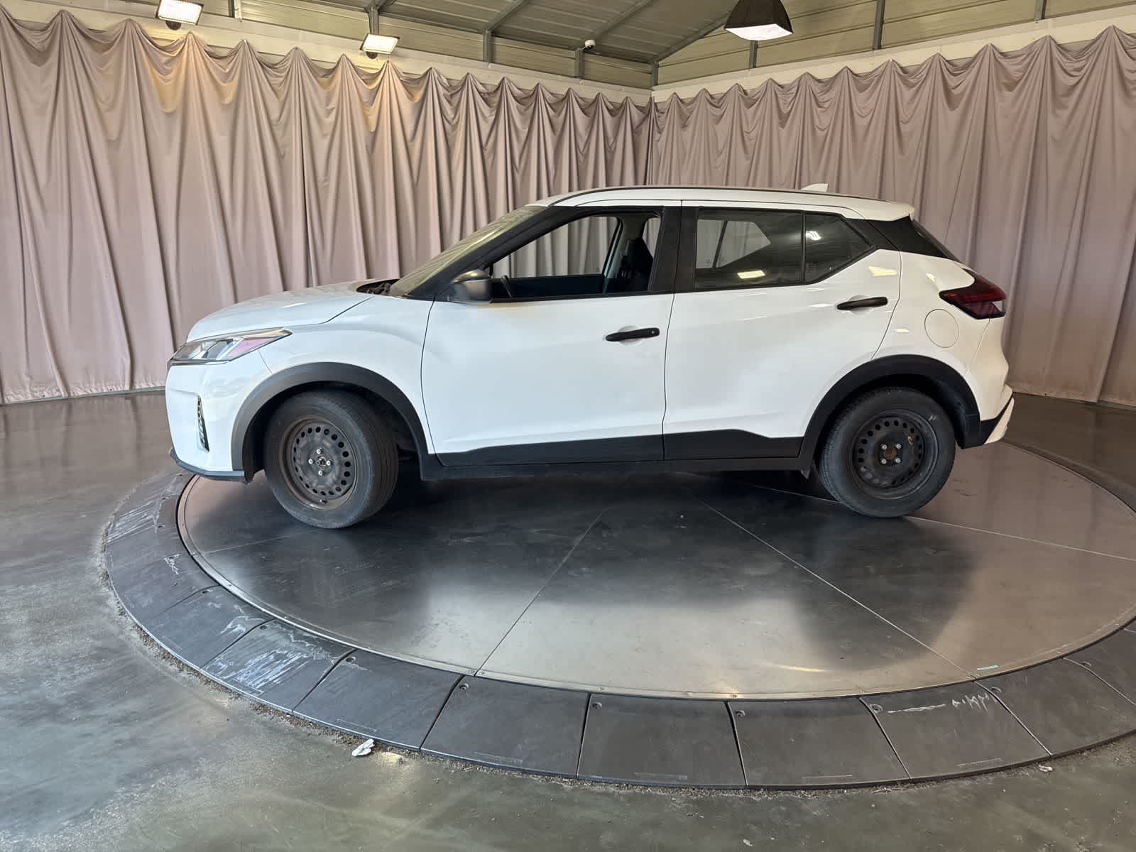 Thumbnail: 2023 Nissan Kicks - 7