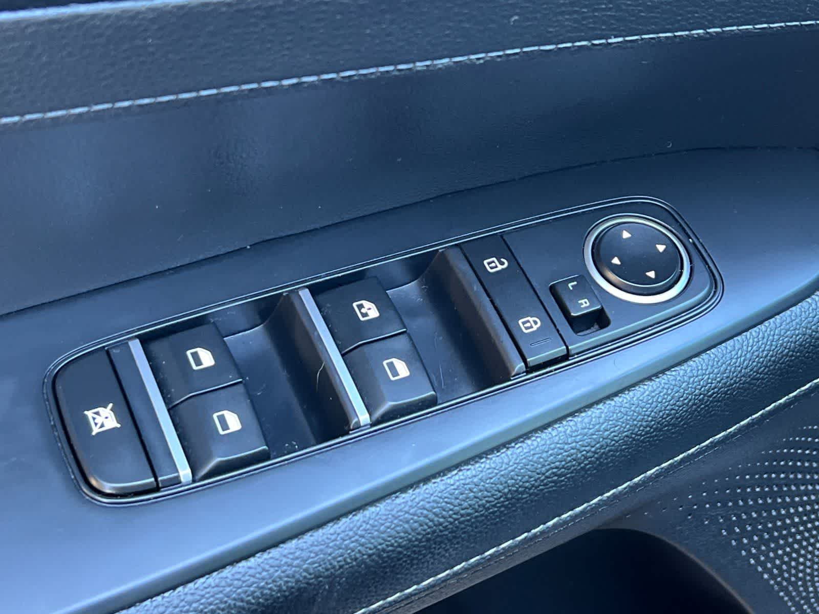 Thumbnail: 2021 Kia Forte - 14