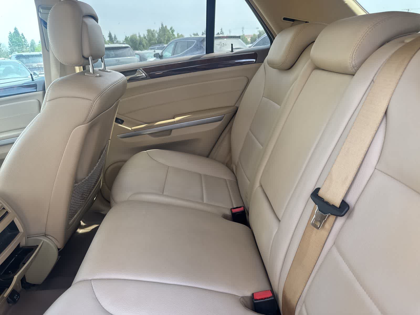 Thumbnail: 2011 Mercedes-Benz M-Class - 16