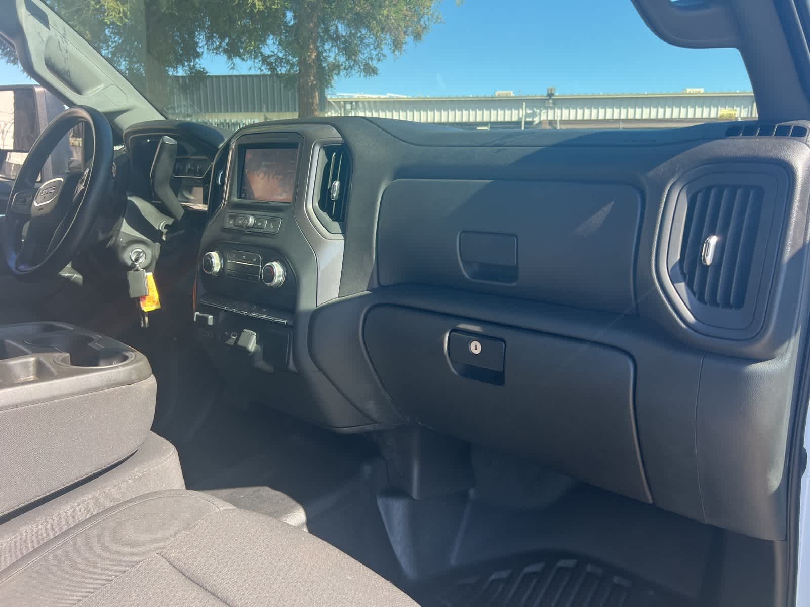 Thumbnail: 2021 GMC Sierra 2500 - 16