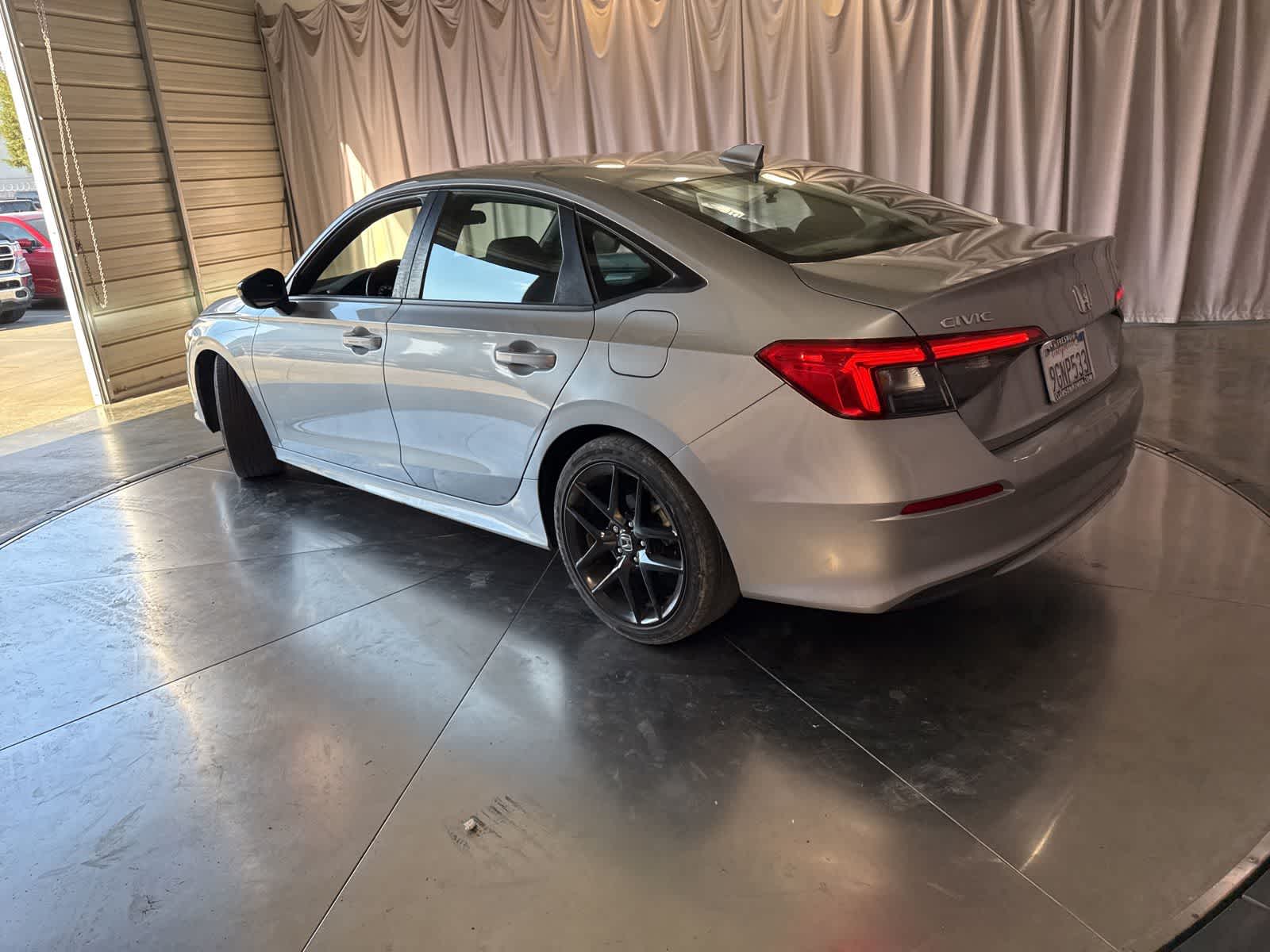 Thumbnail: 2023 Honda Civic - 4