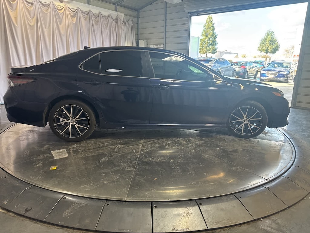 Used 2021 Toyota Camry SE Sedan