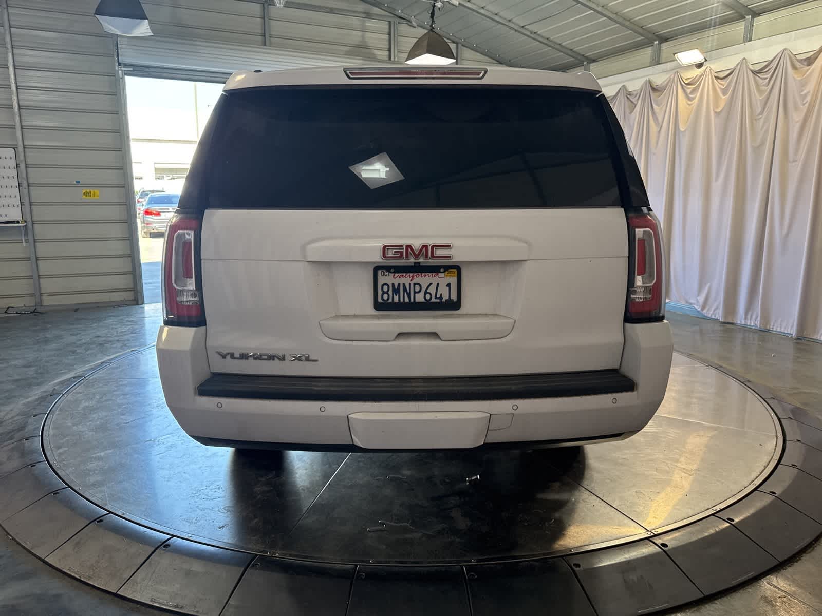 Thumbnail: 2019 GMC Yukon XL - 6