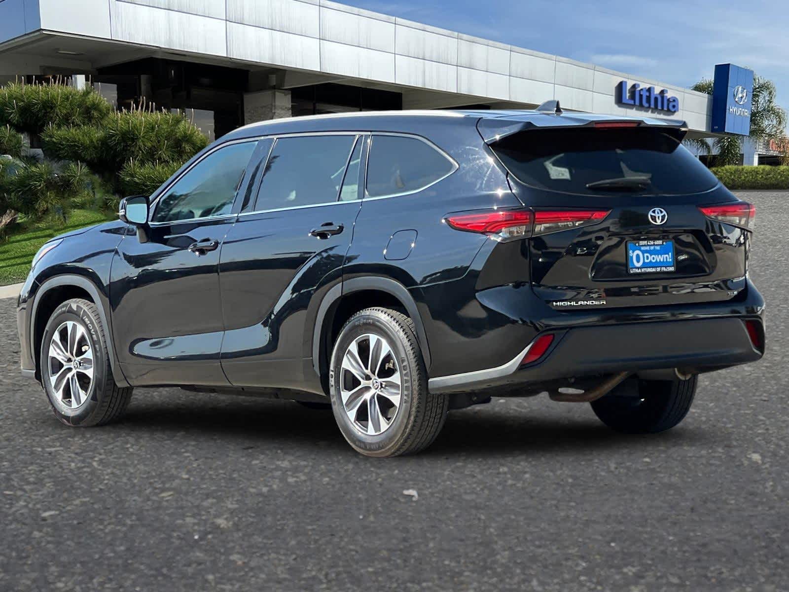 Thumbnail: 2022 Toyota Highlander - 6