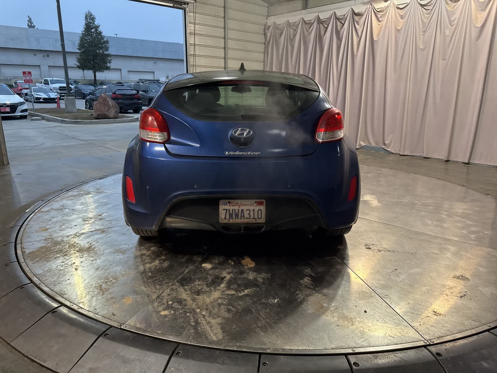 Thumbnail: 2016 Hyundai Veloster - 6