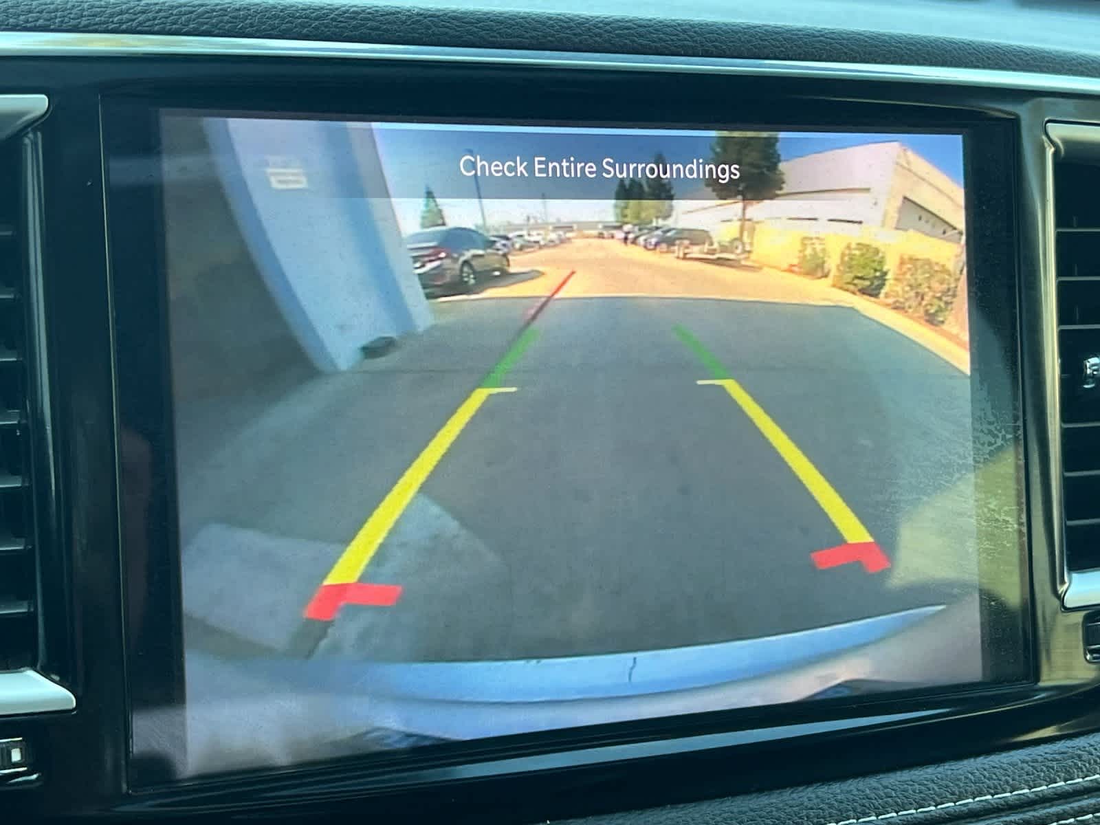 Thumbnail: 2023 Chrysler Pacifica - 21