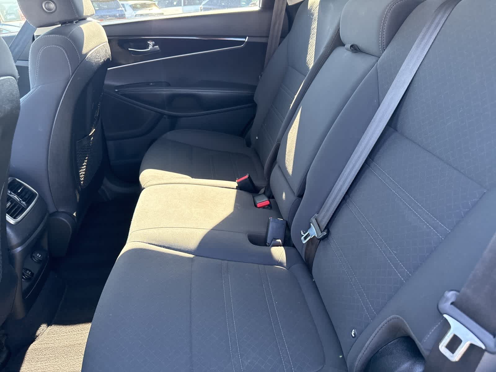 Thumbnail: 2020 Kia Sorento - 17