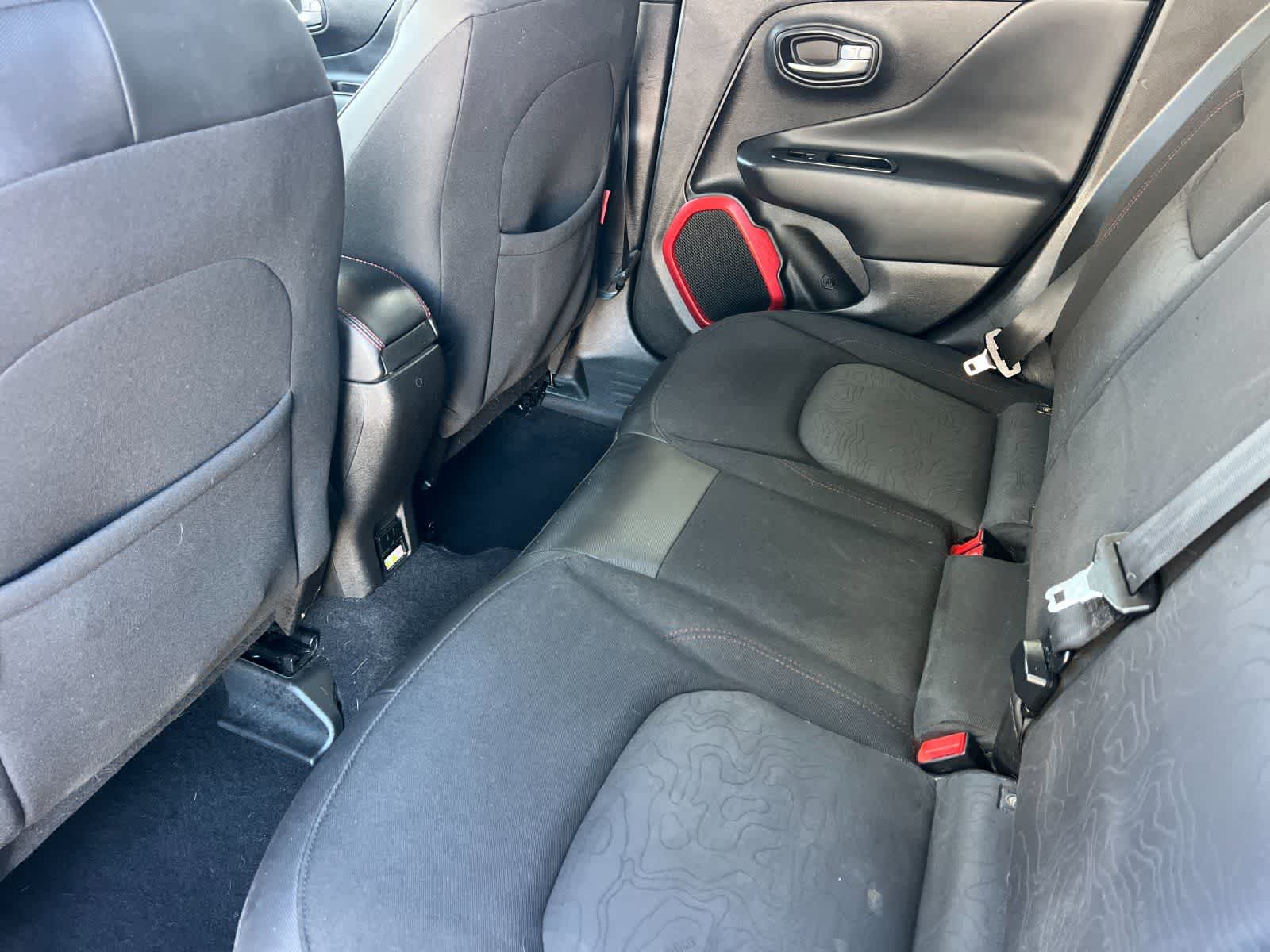 Thumbnail: 2016 Jeep Renegade - 5