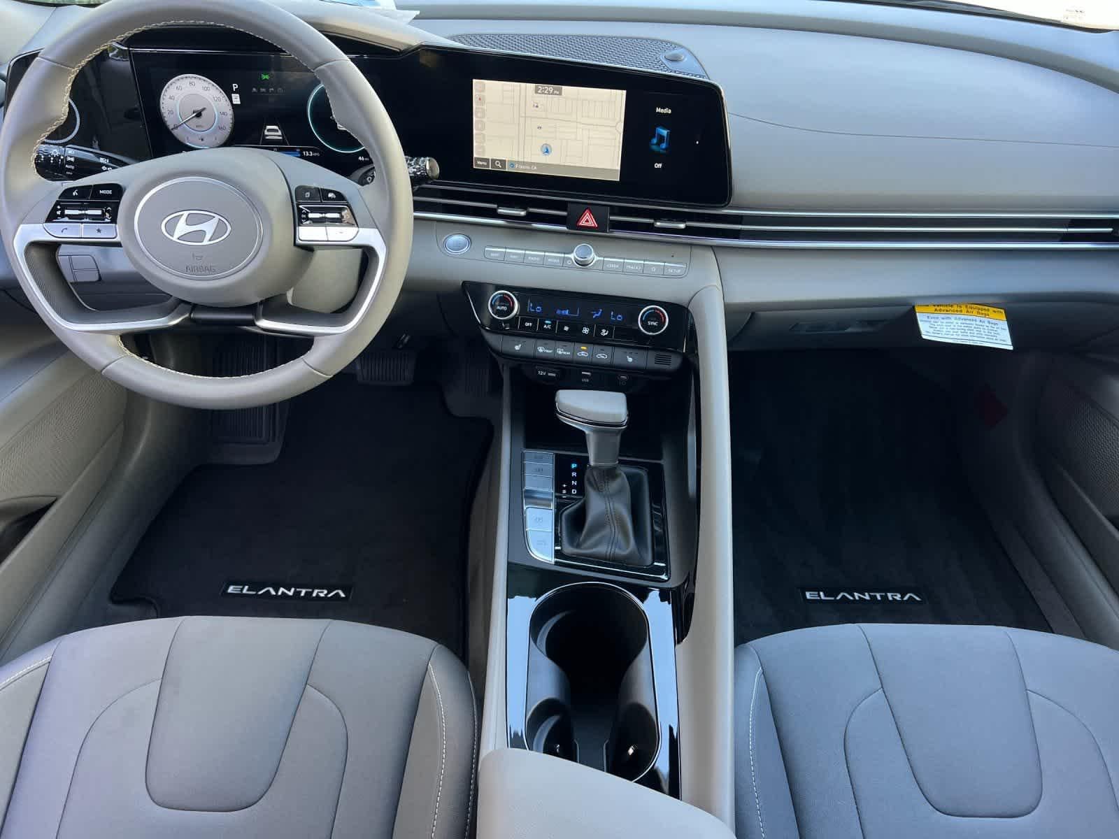 Thumbnail: 2025 Hyundai Elantra - 4