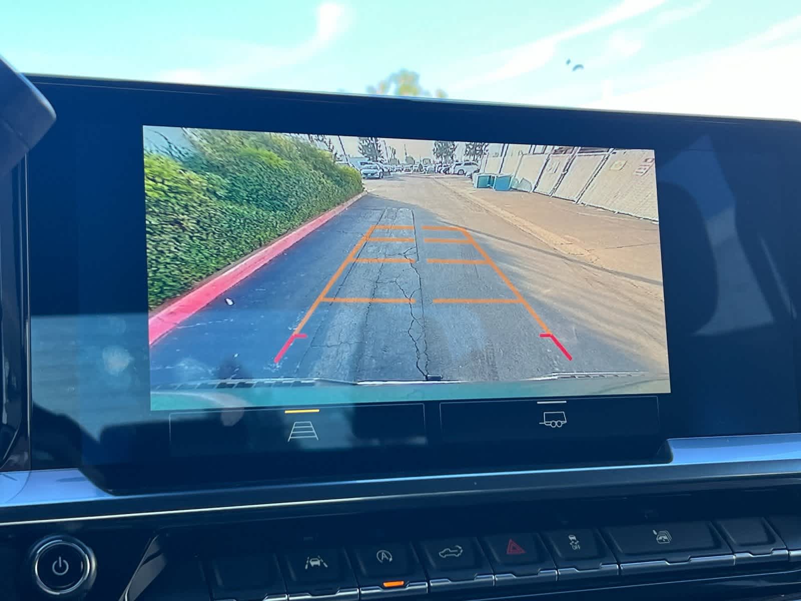 Thumbnail: 2025 Chevrolet Silverado 1500 - 19