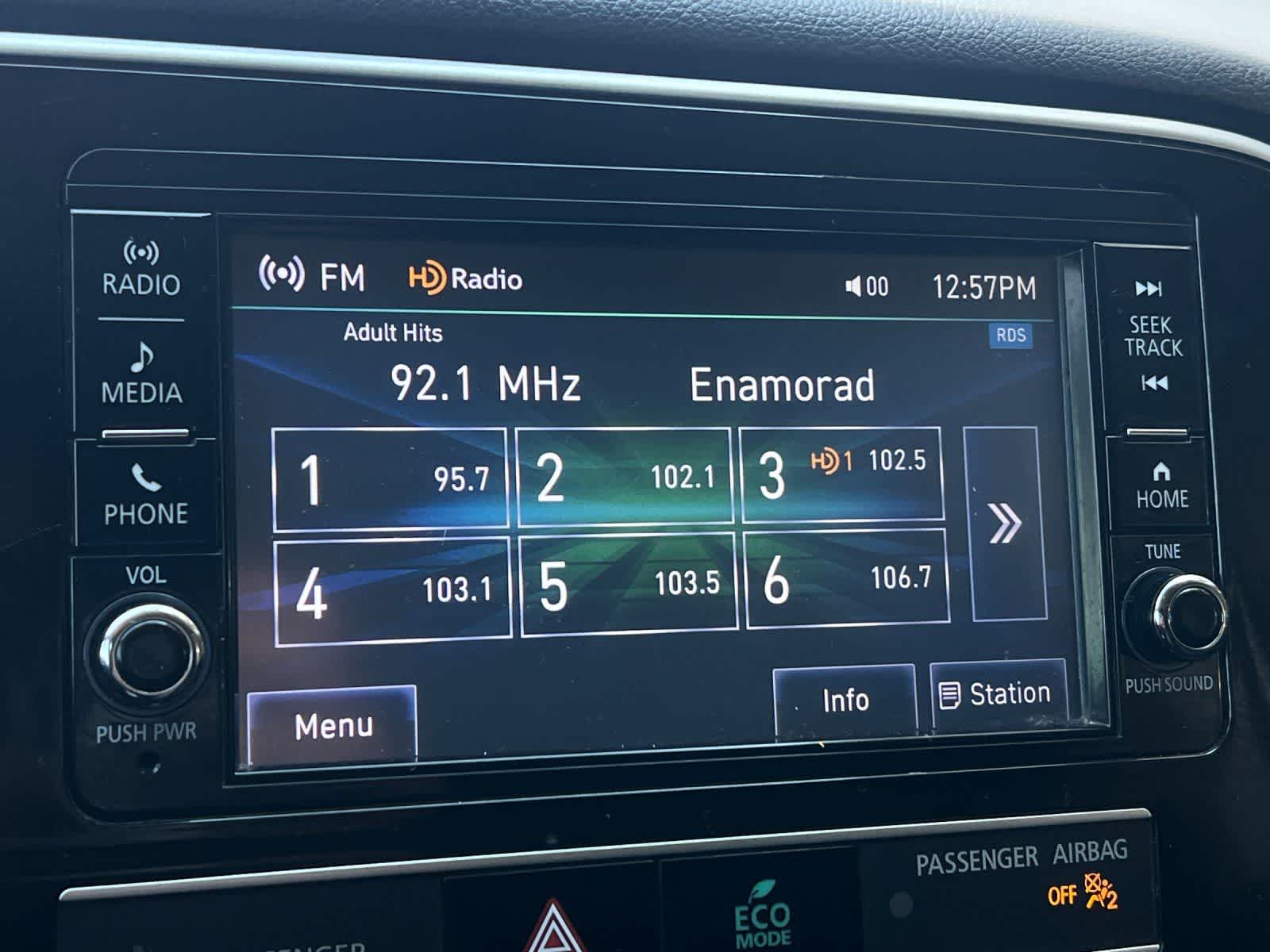 Thumbnail: 2019 Mitsubishi Outlander - 19