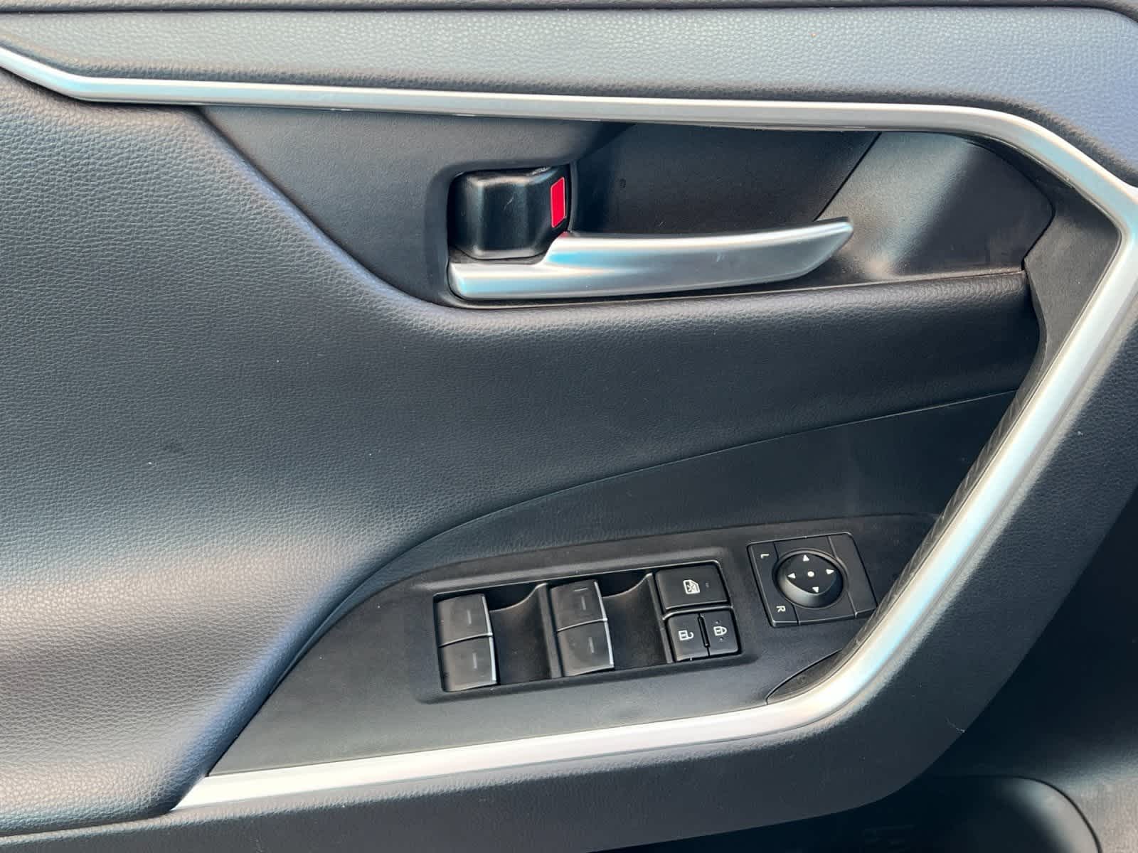 Thumbnail: 2024 Toyota RAV4 - 12