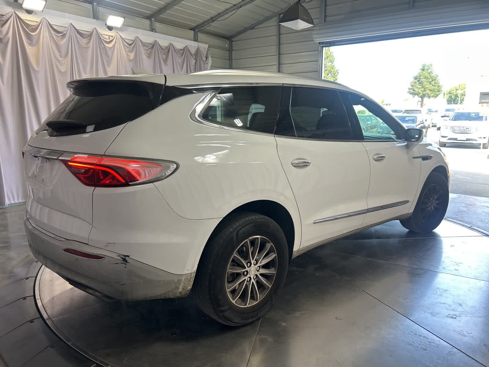 Thumbnail: 2022 Buick Enclave - 8