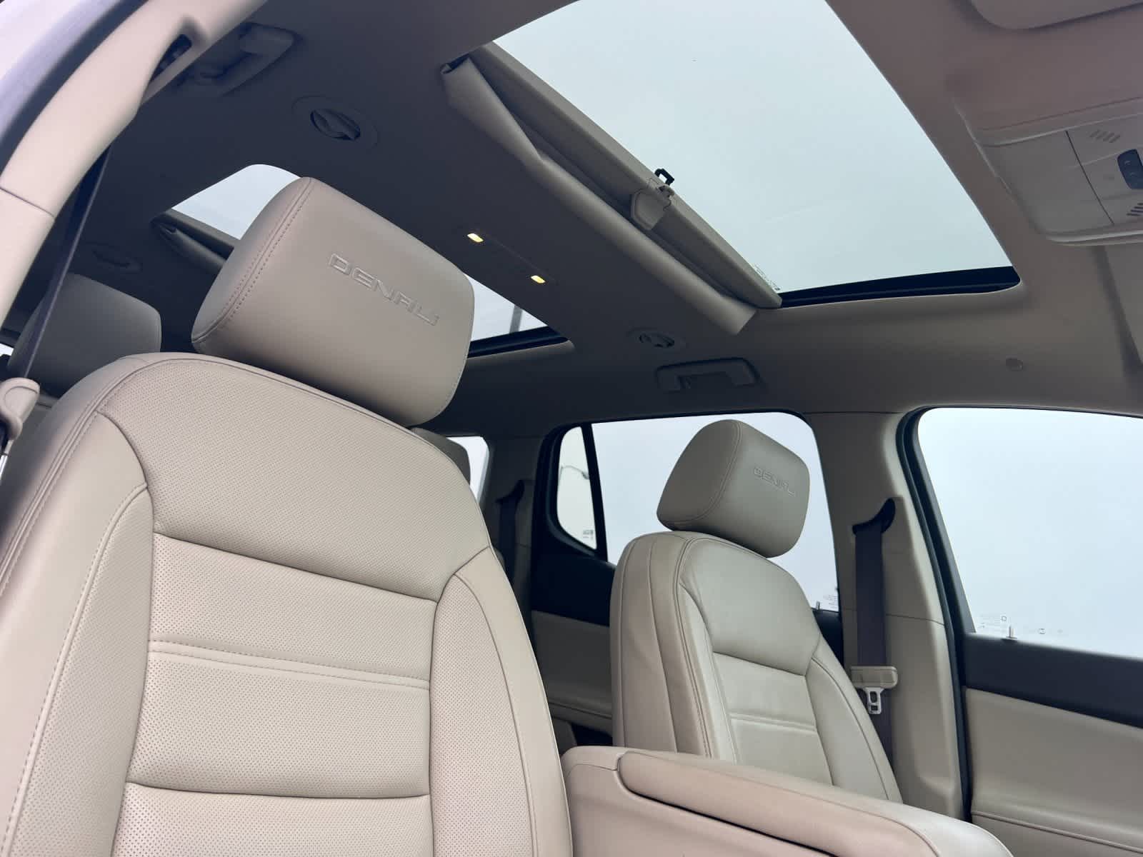 Thumbnail: 2017 GMC Acadia - 18