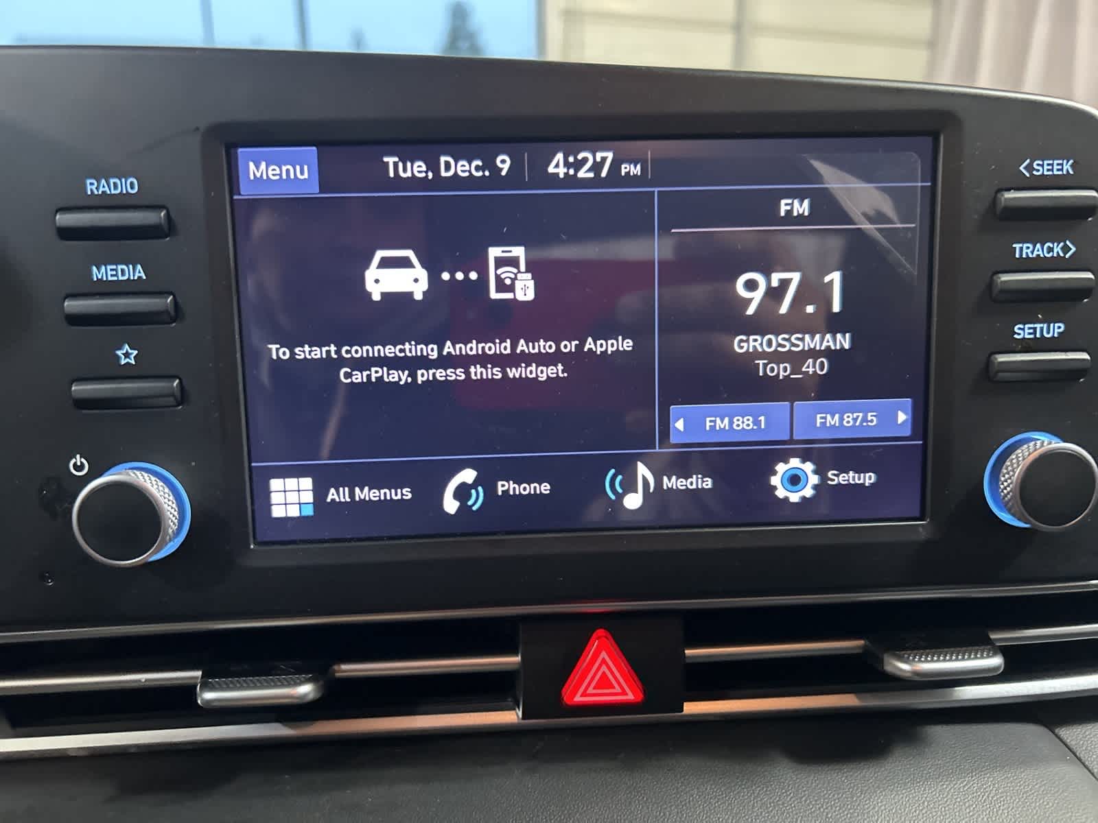 Thumbnail: 2025 Hyundai Elantra - 25