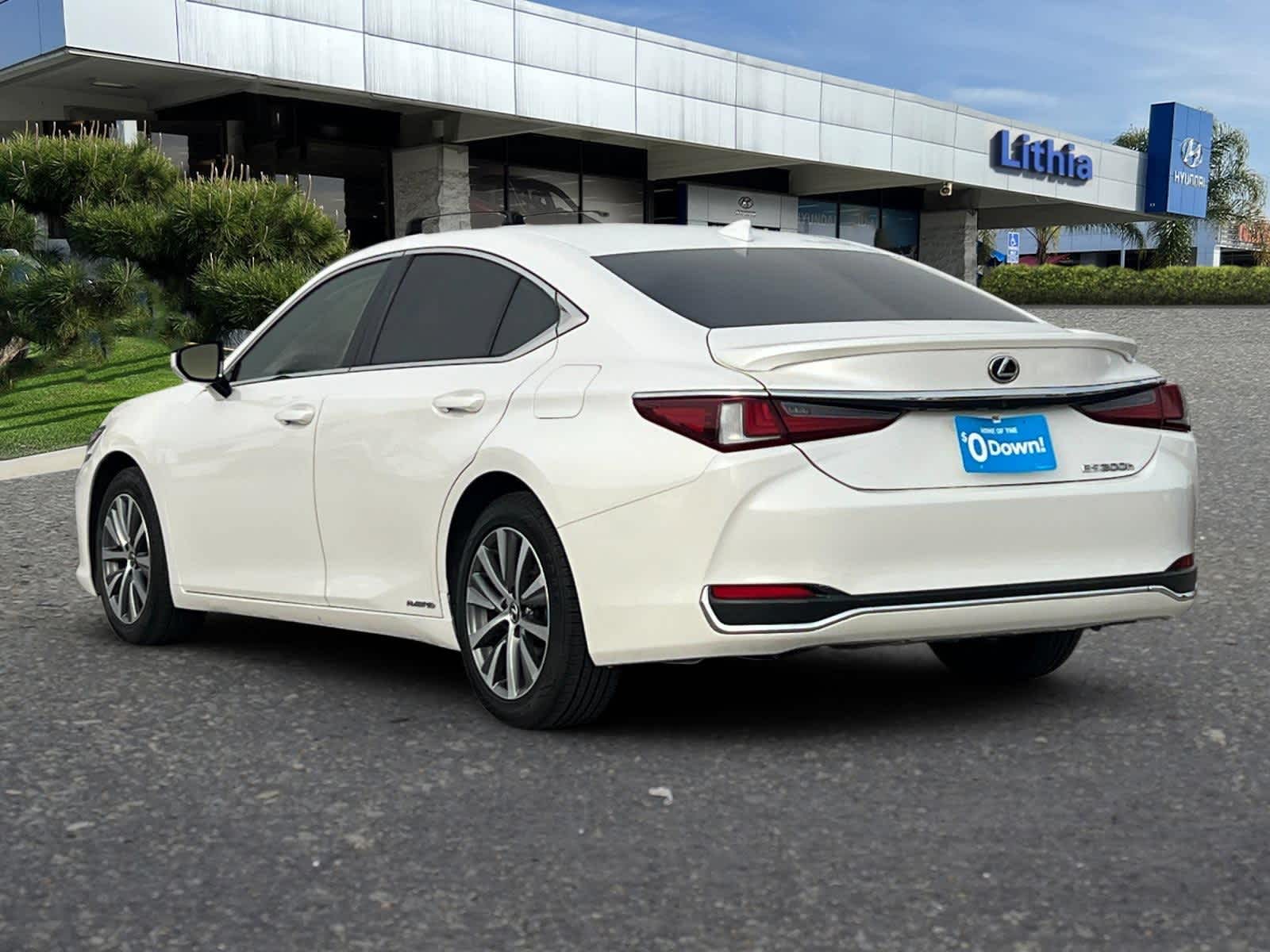Thumbnail: 2019 Lexus ES - 7